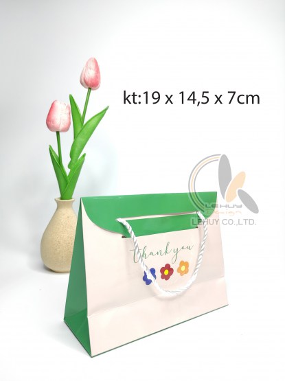 z2586457158189_35a9c6afbfd27313efada181753aa6d8